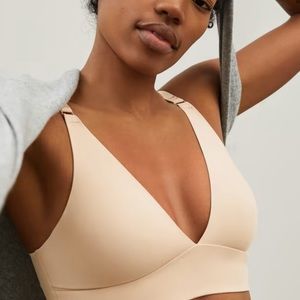 Everlane Light Tan Seamless Bra